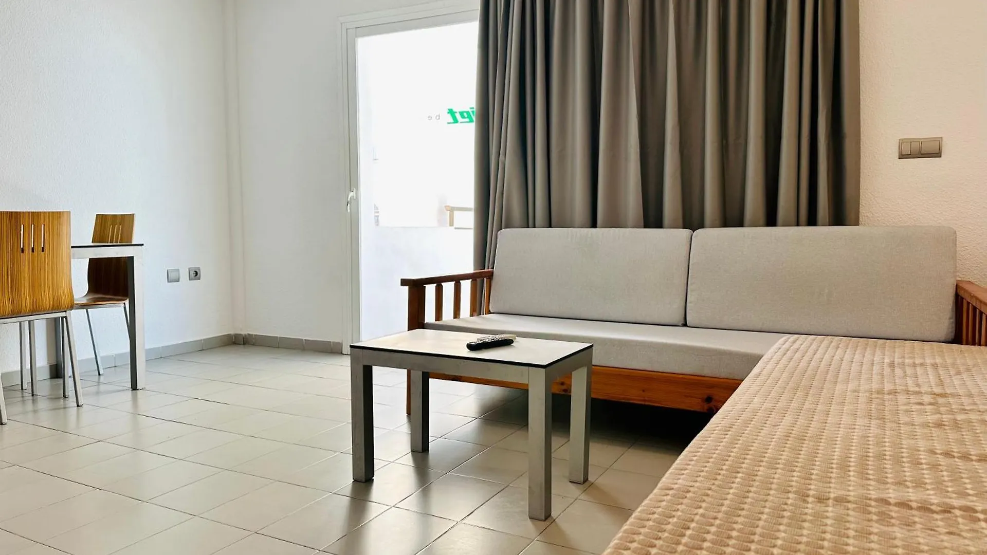Apartamentos Jet - Adults Only Playa d'en Bossa Aparthotel